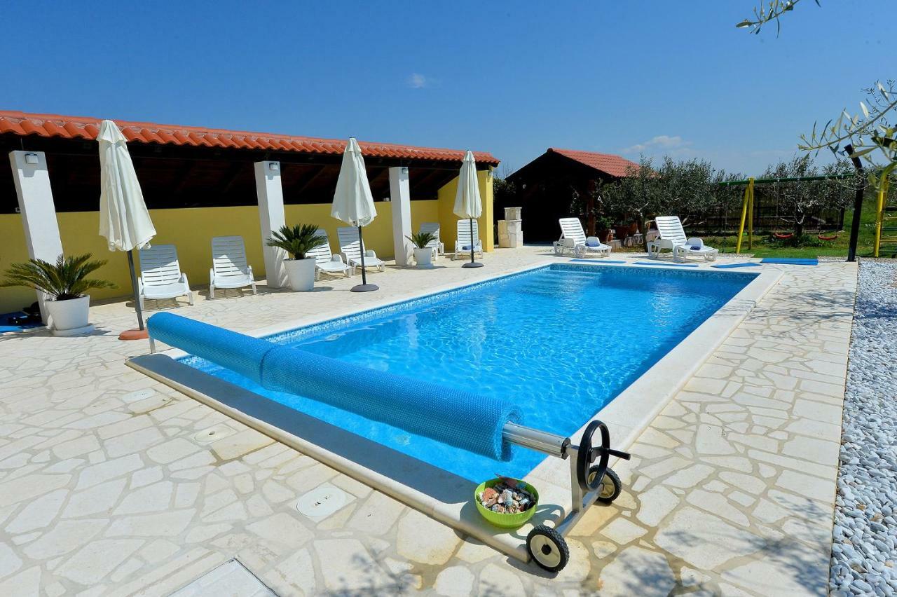 Apartment House Simoni With Pool, Zadar County Privlaka  Exterior foto