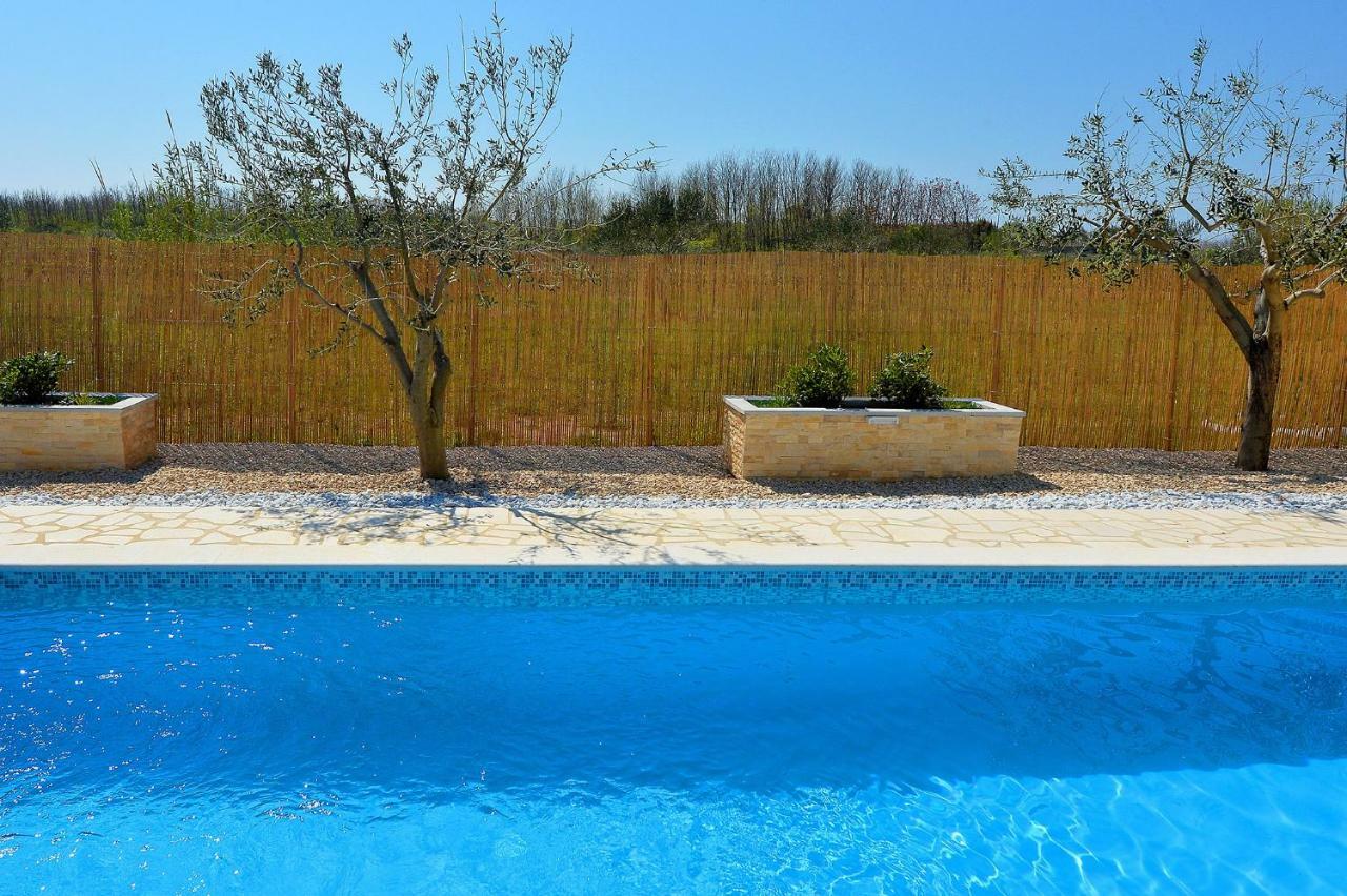 Apartment House Simoni With Pool, Zadar County Privlaka  Exterior foto